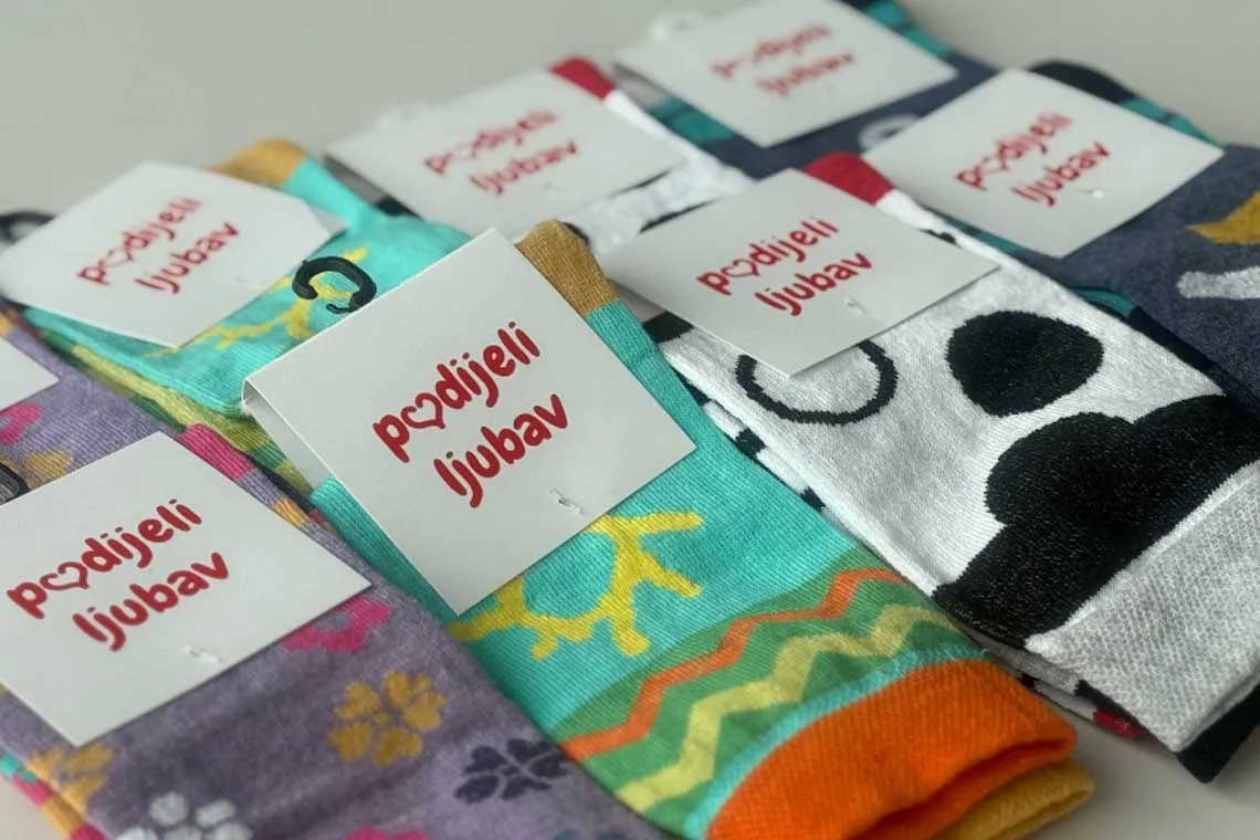 Ne dijeli ljude, podijeli ljubav